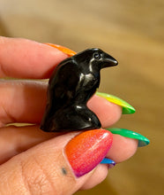 Load image into Gallery viewer, Obsidian Carved Crow / Raven
