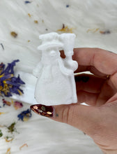 Load image into Gallery viewer, Crystal Carved Snowman ⛄️
