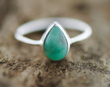 Load image into Gallery viewer, Thin band Teardrop Sterling Silver Rings
