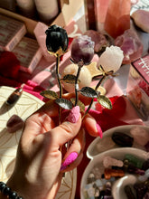 Load image into Gallery viewer, Crystal Roses with Metal Stems🌹
