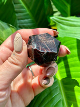 Load image into Gallery viewer, HQ CHONK Faceted Garnets

