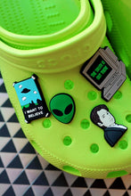 Load image into Gallery viewer, EX-FILES SHOE CHARMS
