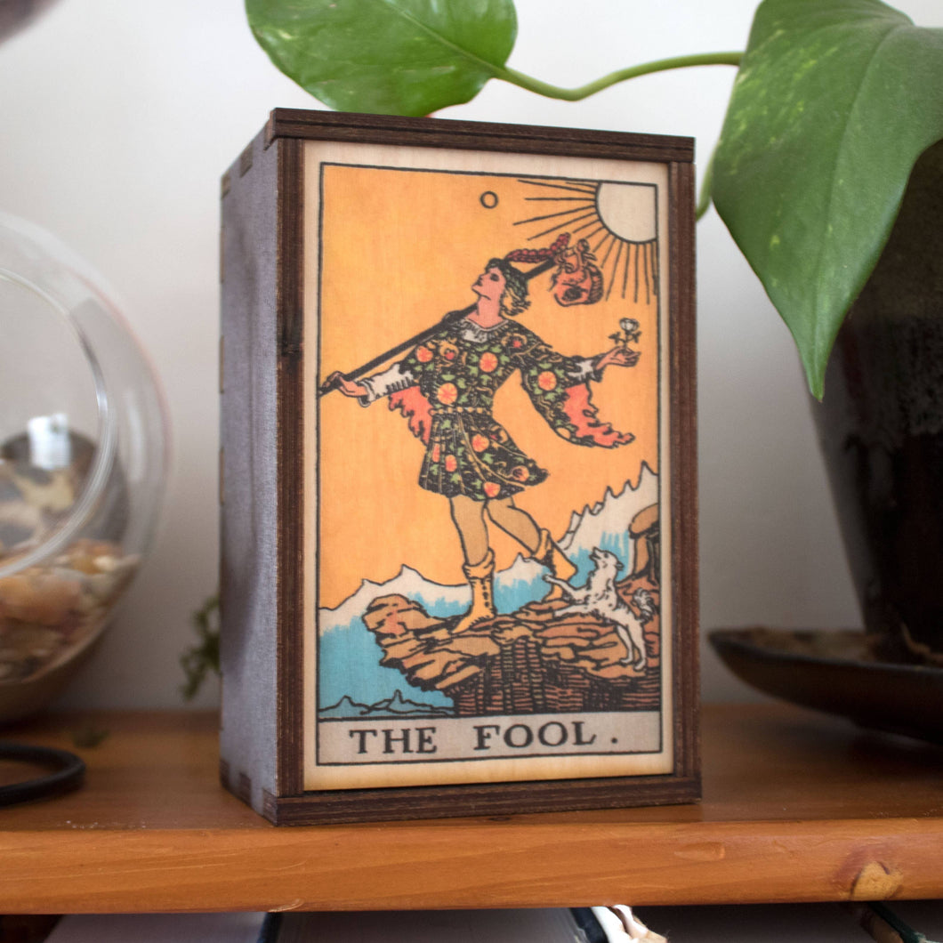 Tarot - 0 - The Fool Full Color Stash Box 4x6