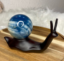 Load image into Gallery viewer, Snail Sphere Stand
