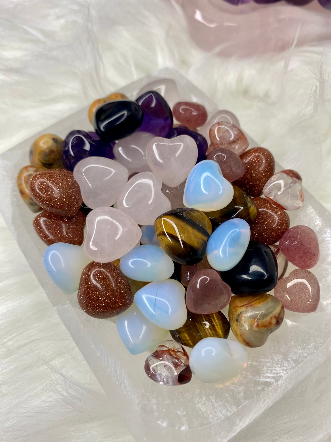 Mini puffed hearts -Assorted