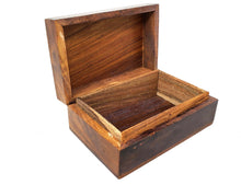 Load image into Gallery viewer, Carved wooden Box 4x6
