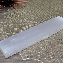 Load image into Gallery viewer, Selenite Crystal Charging Station
